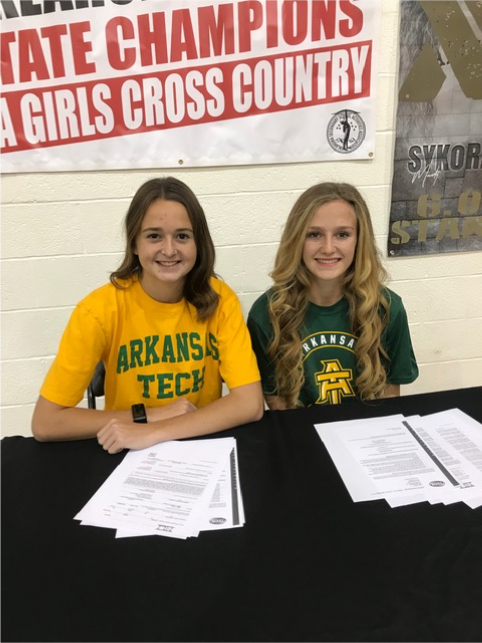Kaelyn Dobbins and Mandy Sykora Sign Letters of Intent